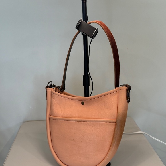 Go Forth Goods Celeste Small Leather Hobo Peach Fuzz - Picture 3 of 9
